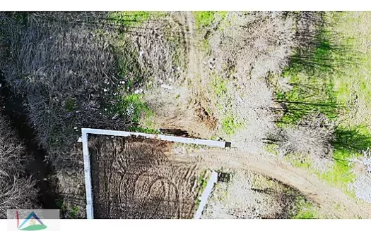 PINARHİSAR KURUDERE KÖYÜNDE DEREYE CEPHE 320 M2 İMARLI ARSA