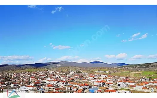 PINARHİSAR KURUDERE KÖYÜNDE DEREYE CEPHE 320 M2 İMARLI ARSA